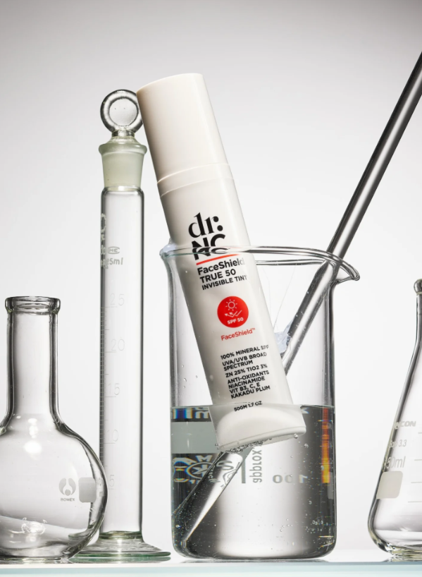 Dr. Natasha Cook Faceshield True 50 Invisible Tint