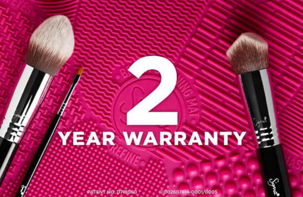 SIGMA BRUSH CLEANING GLOVE ® | Blush Bar Geelong | MAKEUP | HAIR | BROW | BLOW | BAR